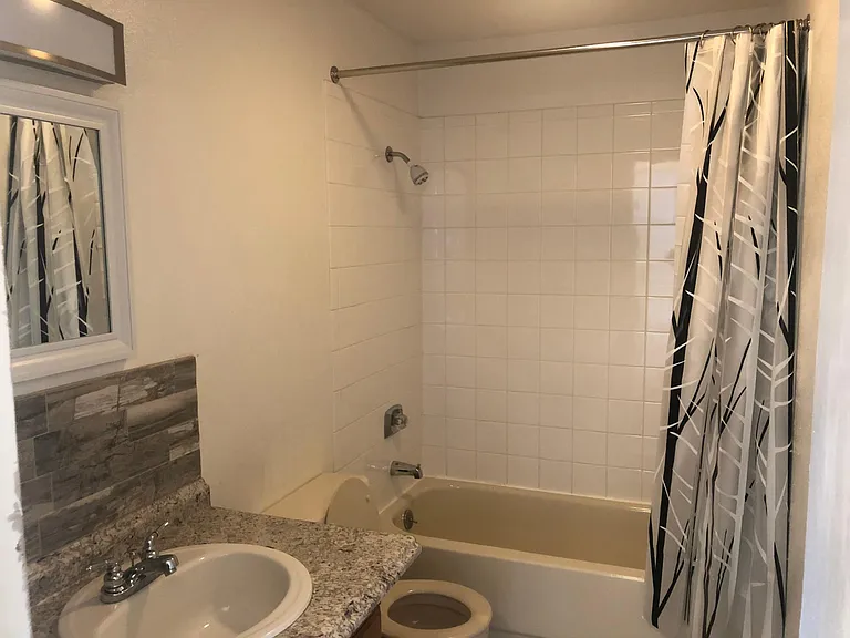 5850 E 4th Ave #A — Photo 5