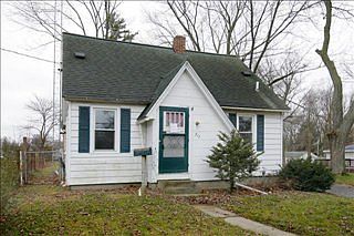 1st image of 311 Goguac St W