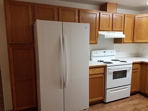 5th image of 10224 3rd St SE #House