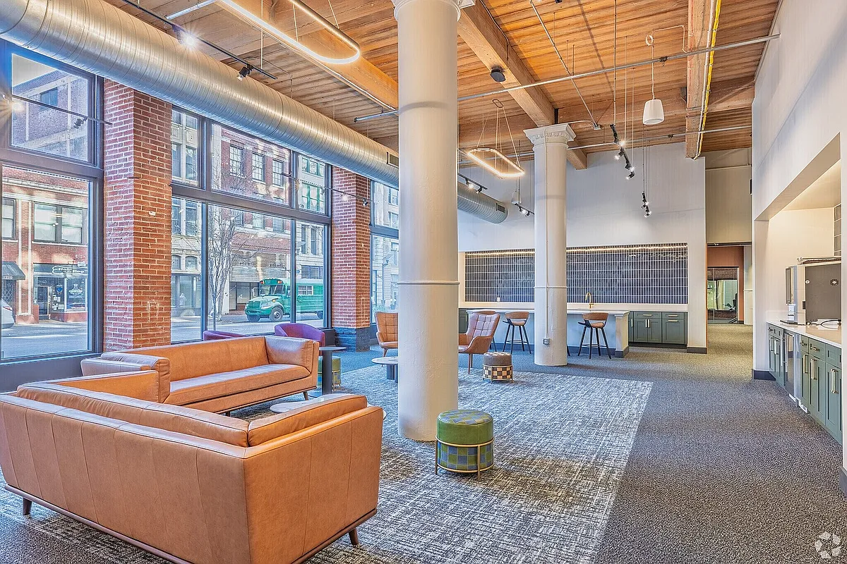 Building Photo - Bogen | Urban Chic Lofts