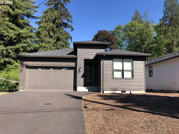 519 E 2nd St, Rainier, OR 97048