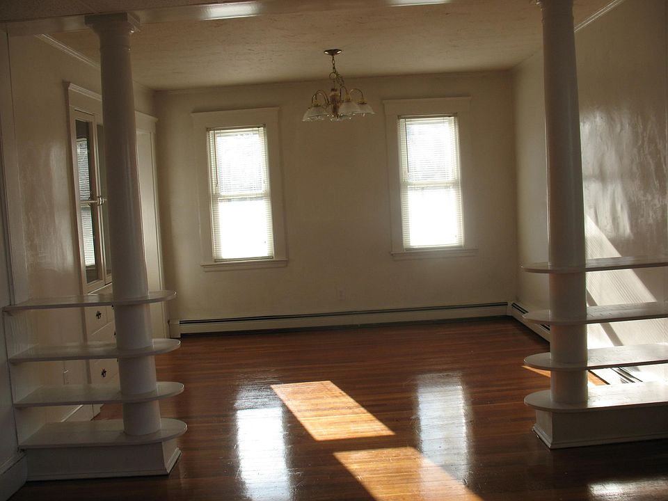 1st image of 199 Everett St