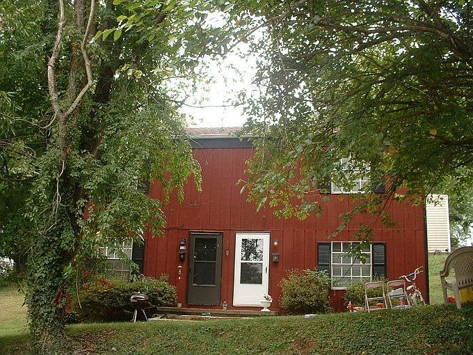 2nd image of 800A Castalia St