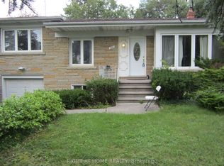 260 Park Home Ave, Toronto, ON M2R 1A3