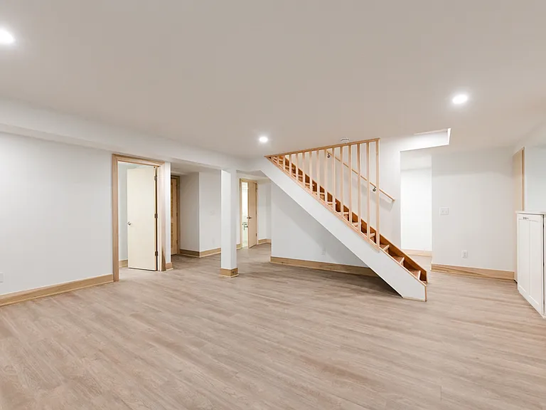 10526 Forrest Dr — Photo 23