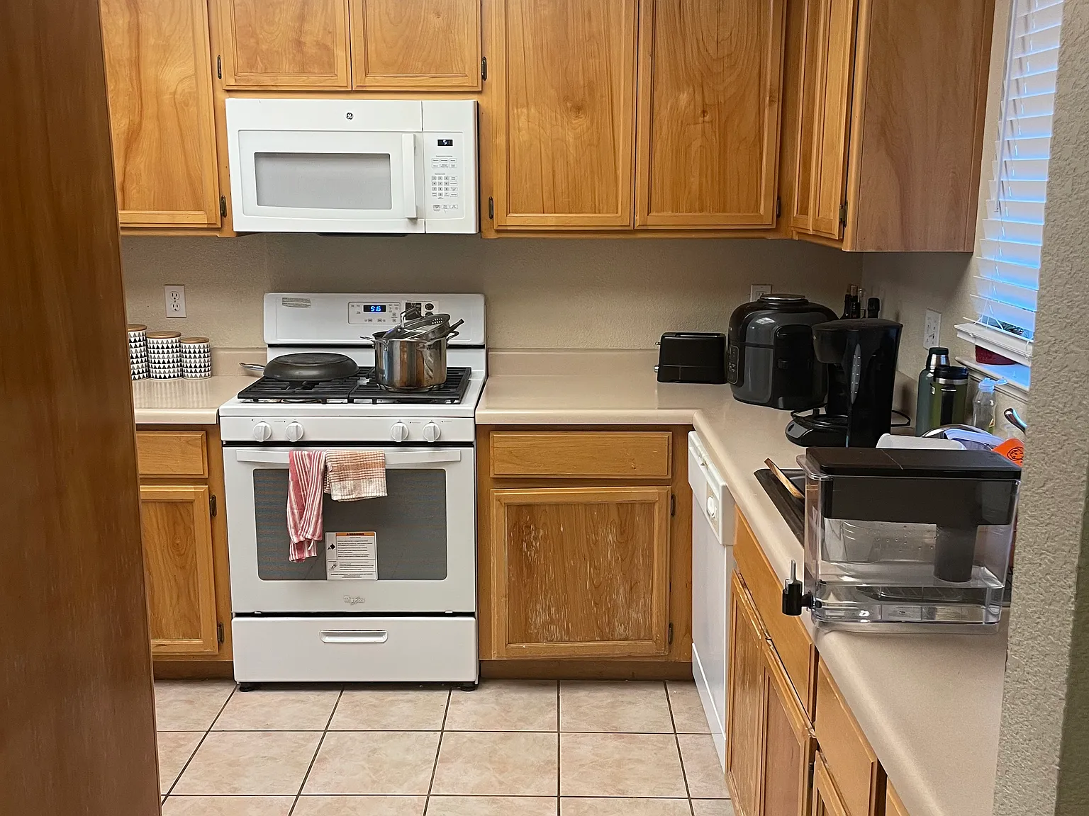 3 bed, 1311 sqft, $1,050 — Photo 2