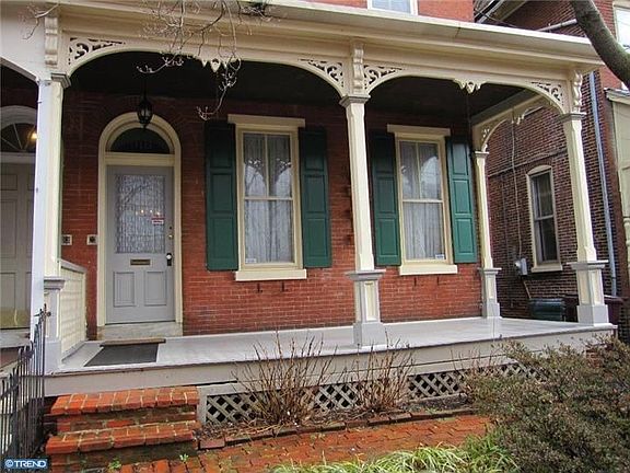 2nd image of 916 N Madison St
