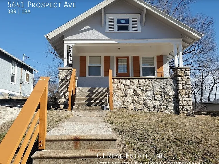 5641 Prospect Ave — Photo 2