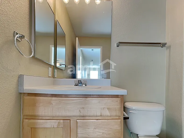 201 Stagecoach Ln — Photo 10