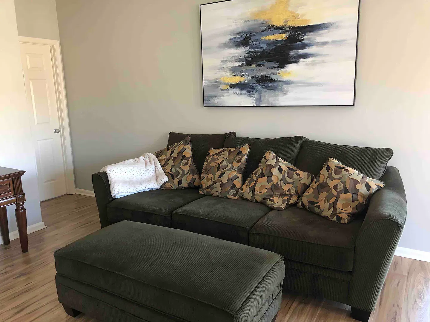 2 bed, 1300 sqft, $2,750 — Photo 3