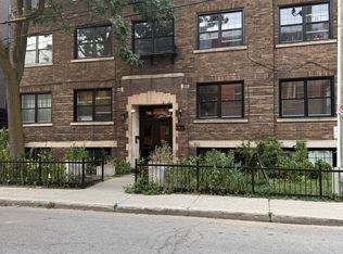 325 Cooper St #2, Ottawa, ON K2P 0G5