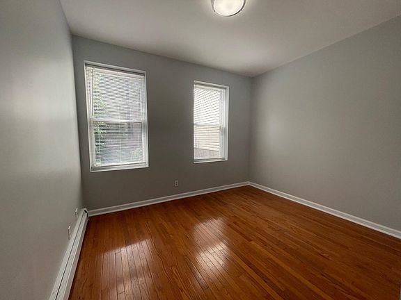 5th image of 65 Saint Pauls Ave APT 1
