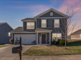 2708 Swarm Ct, Columbia, TN 38401