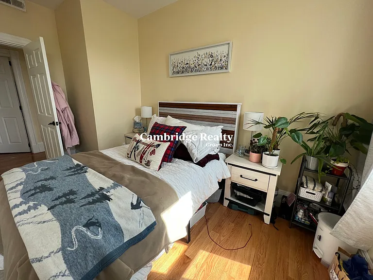 48-50 Lowell St #2T — Photo 20
