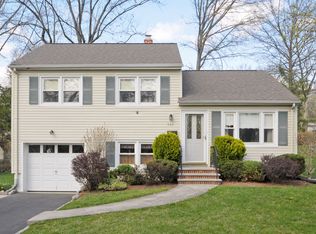 543 Victor St, Scotch Plains, NJ 07076