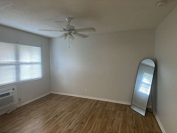 4th image of 3071 NW 9th Ave APT 4