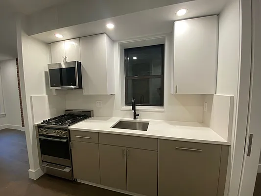 Rented by Besen Partners, LLC | media 12