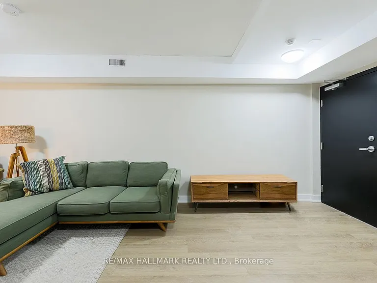 628 Danforth Ave #303 — Photo 5