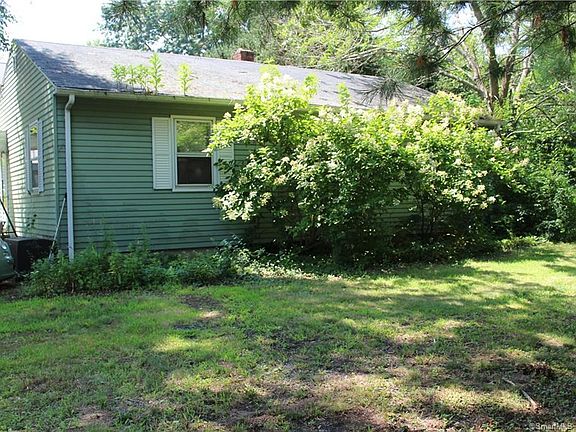 2nd image of 47 Knollwood Dr