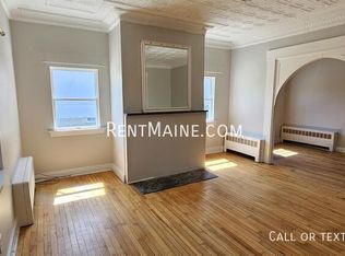 206 Maine Ave #1, Farmingdale, ME 04344
