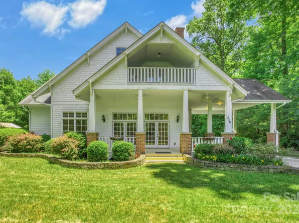 236 Barber Rd, Zirconia, NC 28790