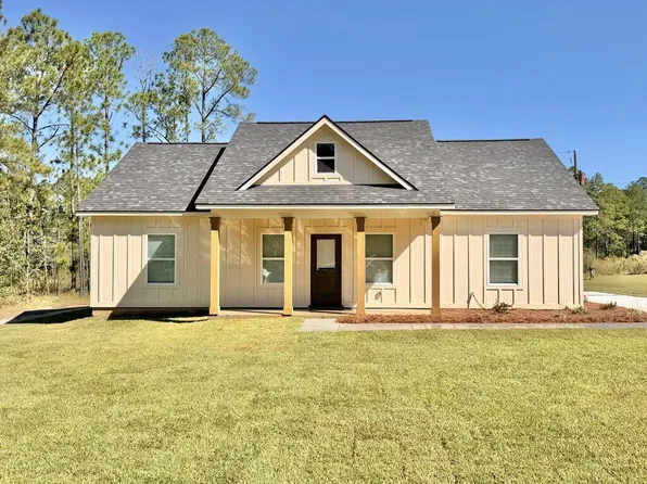 103 Pine Point Cir, Sylvester, GA 31791