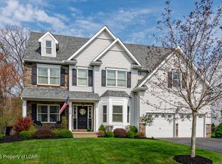 312 Links Ct, Drums, PA 18222