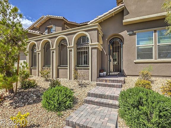 2nd image of 12232 Valentia Hills Ave