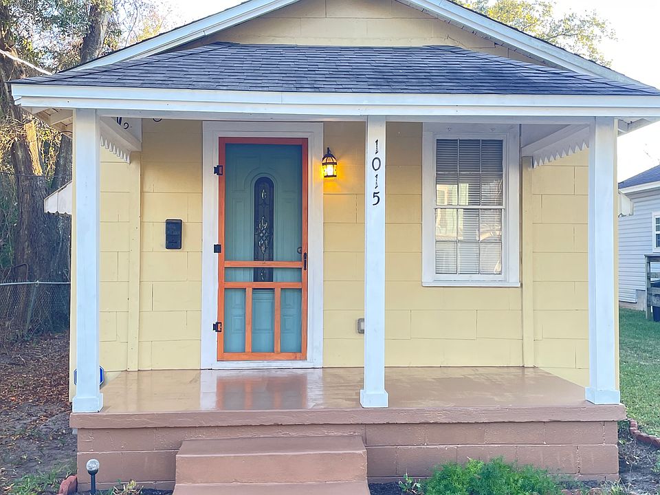 1st image of 1015 W Romana St