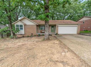61 Falcon Dr, North Little Rock, AR 72120