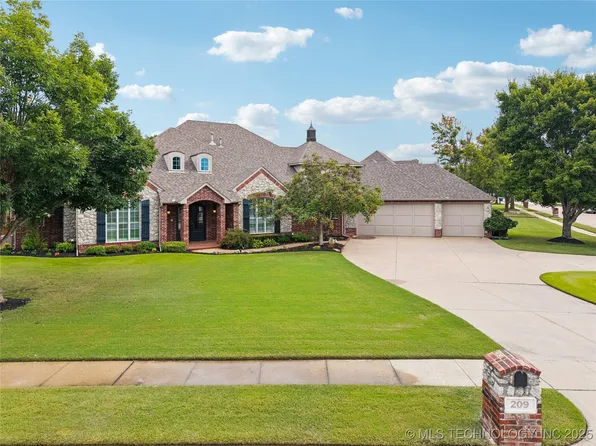 209 S 77th St, Broken Arrow, OK 74014