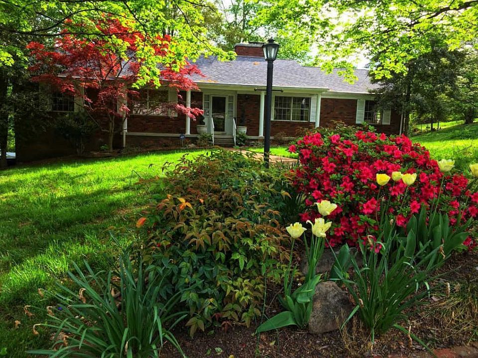 1st image of 209 Whittington Dr