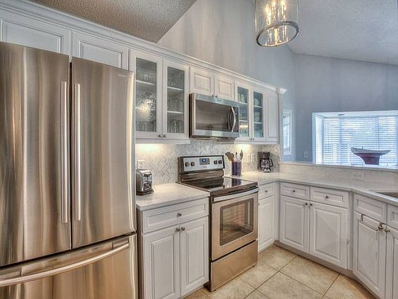 3rd image of 5235 Tivoli Dr