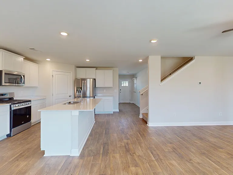 7726 Shaddix St — Photo 7