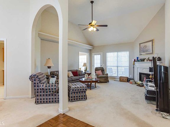4th image of 4401 Woodglenn Dr