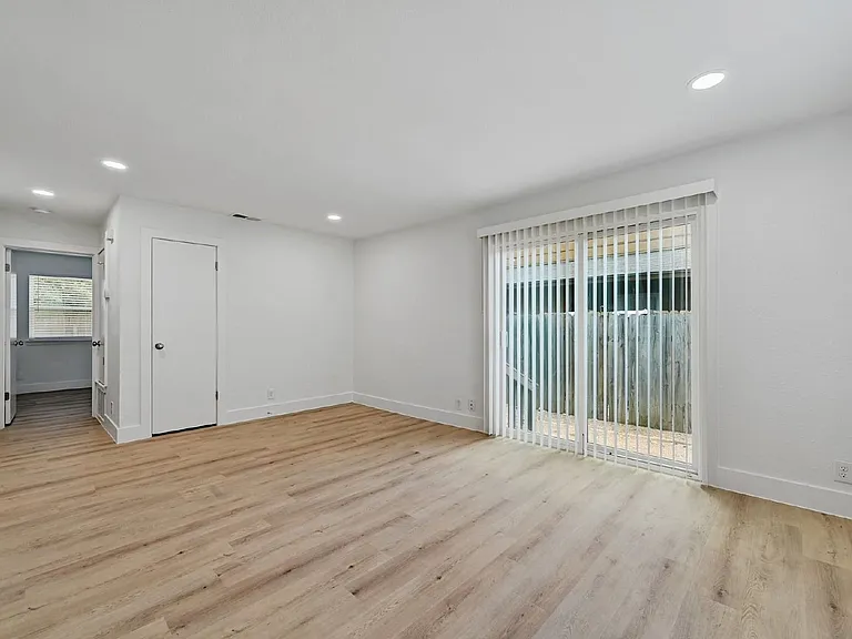 2617 Ektom Dr #B — Photo 7