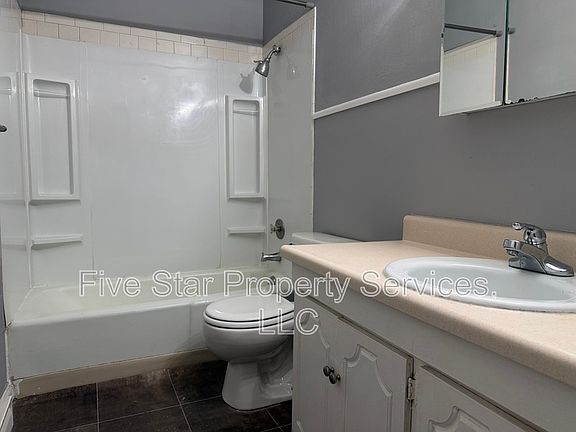 4th image of 3241 S Douglas Ave #C-9