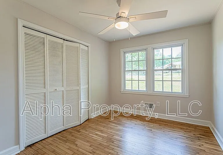 7 Pembroke Ln — Photo 6