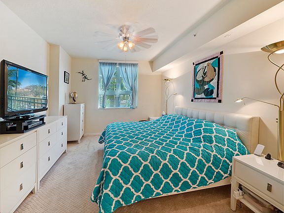 4th image of 403 S Sapodilla Ph 2-16 Ave