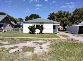 121 E Texas St, Walters, OK 73572