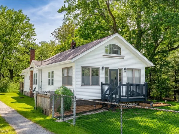 122 Southeast Ave, Tallmadge, OH 44278