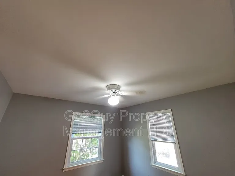 23331 Oak St — Photo 23
