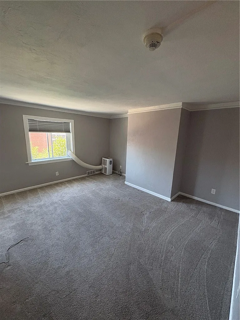 1 bed, 1.5 bath, $968 — Photo 4