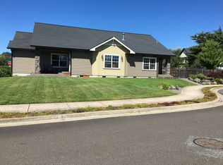 216 Danielle Dr, Winston, OR 97496