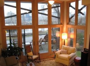 1925 Columbus Rd #5, Cleveland, OH 44113