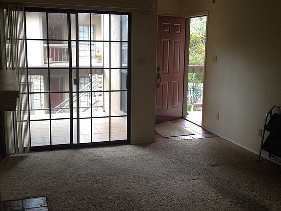 Living Room/Porch