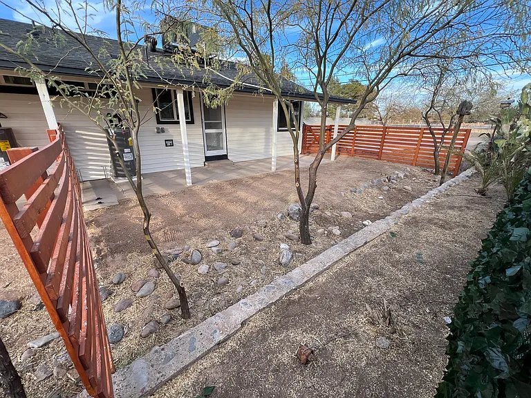 441 E Brady St #1 — Photo 11