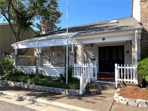 Texas Townhomes & Townhouses For Sale - 5081 Homes | Zillow
