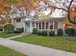 7900 Long Ave, Morton Grove, IL 60053