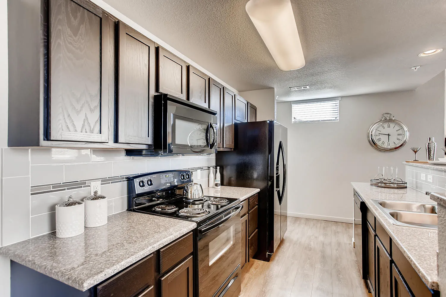 Legend Flats — Photo 1